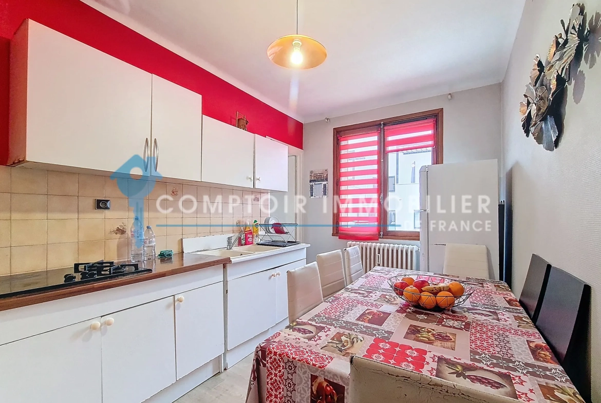 Terrain constructible plat à vendre à La Clisse - 842 m² 