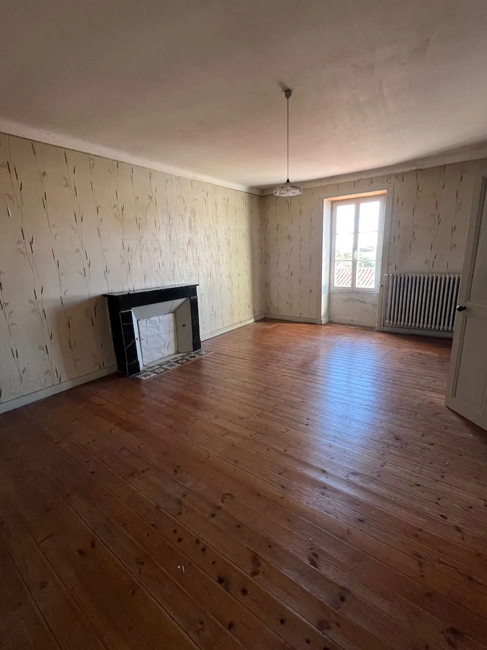 Belle maison en pierres à rénover à Sainte-Hermine (85210) - Terrain de 1610 m² 