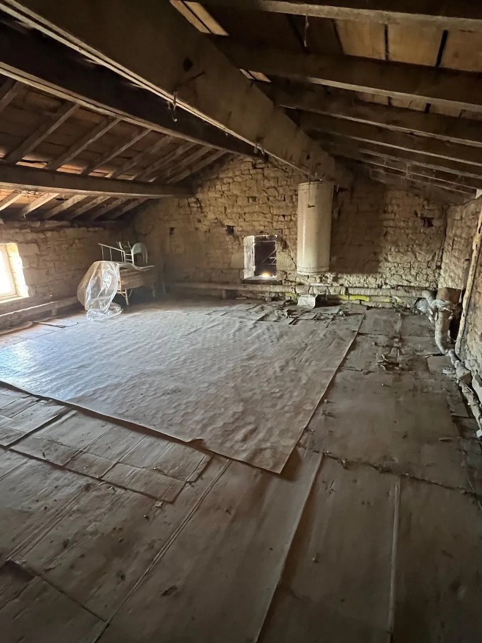 Belle maison en pierres à rénover à Sainte-Hermine (85210) - Terrain de 1610 m² 