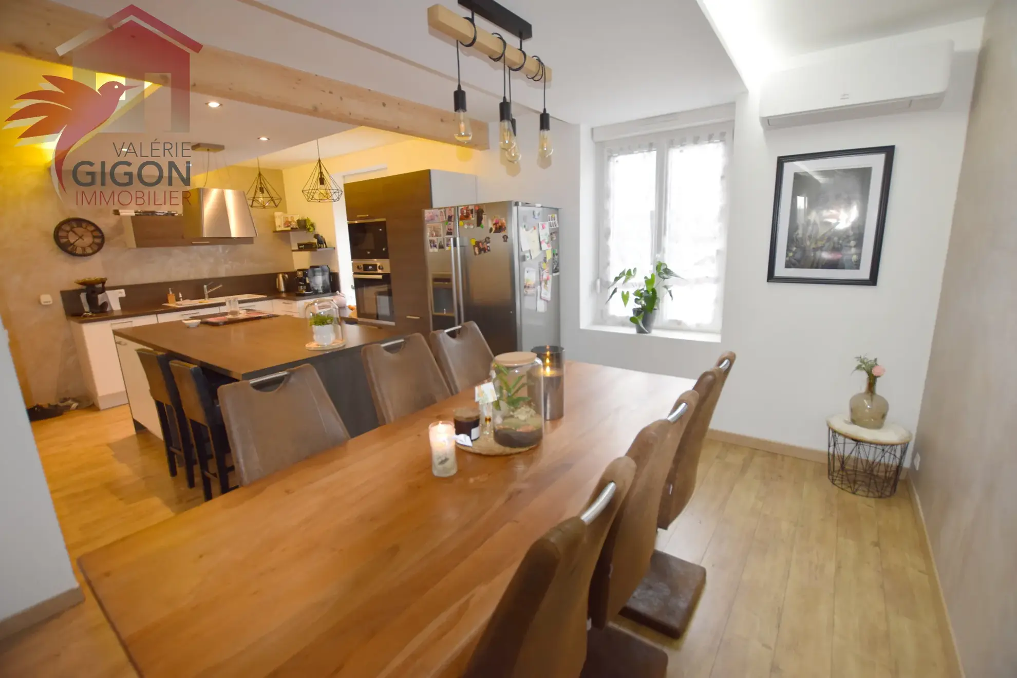 Charmante maison rénovée avec piscine et jardin clos à VIEUX-CHARMONT, proche commerces et A36 