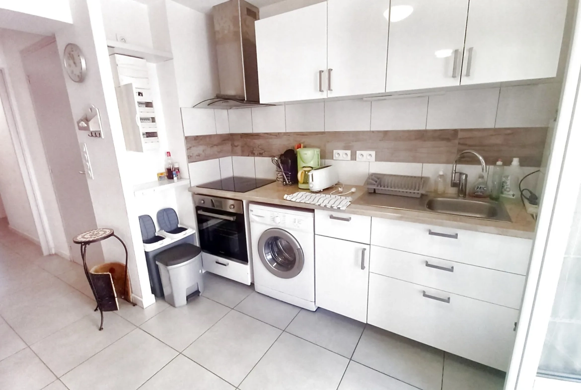 Bel appartement rénové de 64 m² avec cave et balcon à Lamalou-les-Bains 