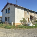 Maison de 155 m² à rénover avec jardin et garage à Mogneneins