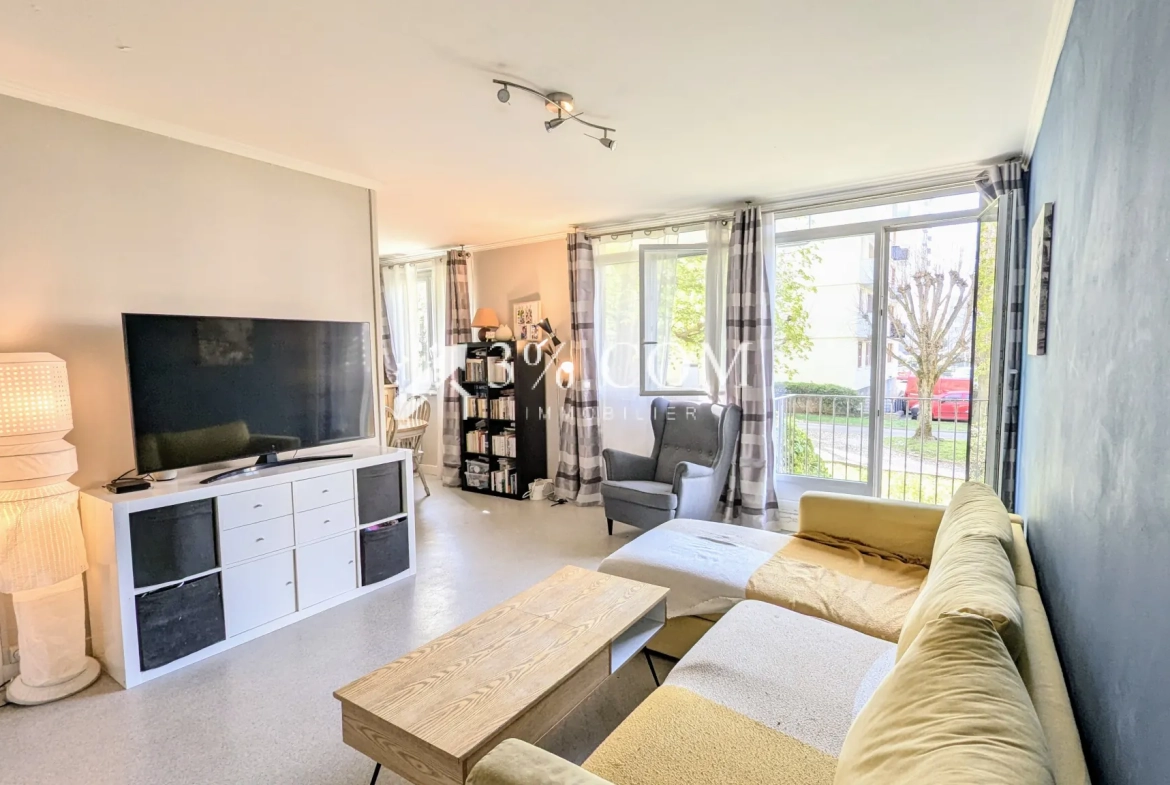 Appartement 4 pièces lumineux avec balcon, cave et parking à Poissy – Quartier Sablons 