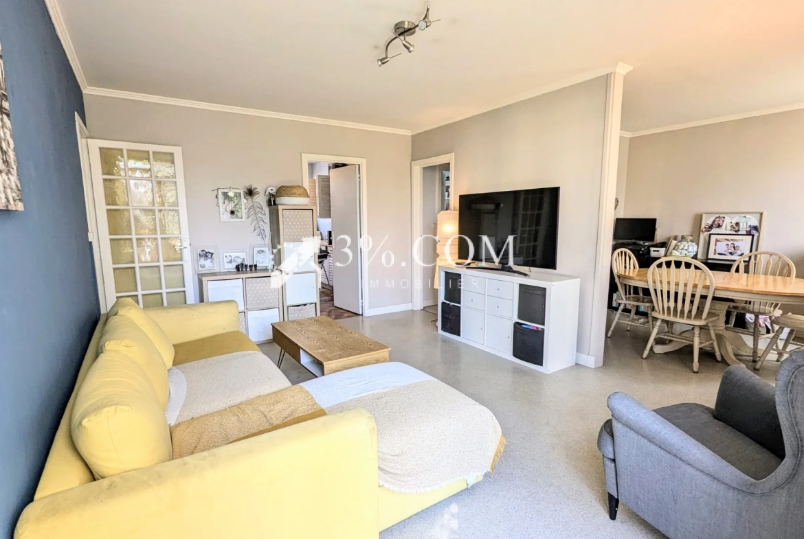 Appartement 4 pièces lumineux avec balcon, cave et parking à Poissy – Quartier Sablons 