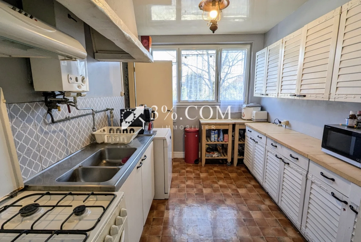Appartement 4 pièces lumineux avec balcon, cave et parking à Poissy – Quartier Sablons 