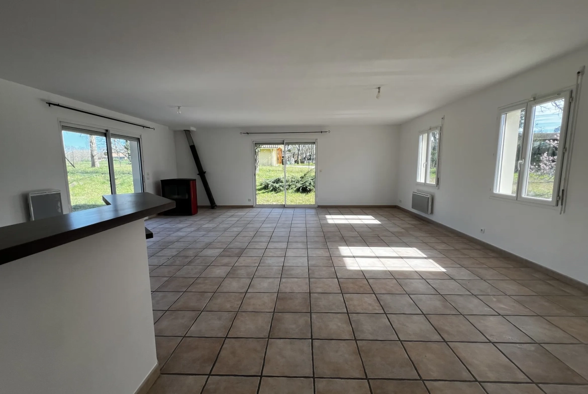 Maison moderne 4 chambres avec terrasse et terrain clos à Noaillan 
