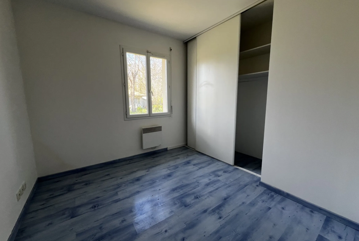 Maison moderne 4 chambres avec terrasse et terrain clos à Noaillan 