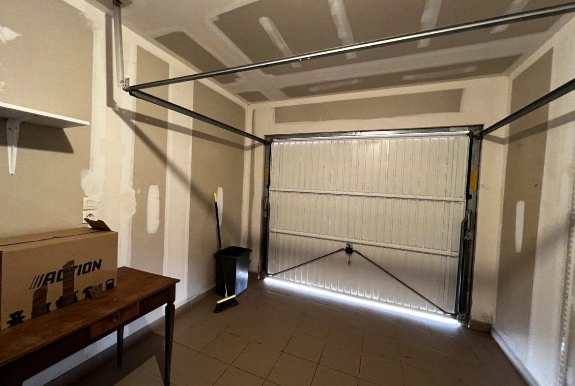 Maison moderne 4 chambres avec terrasse et terrain clos à Noaillan 