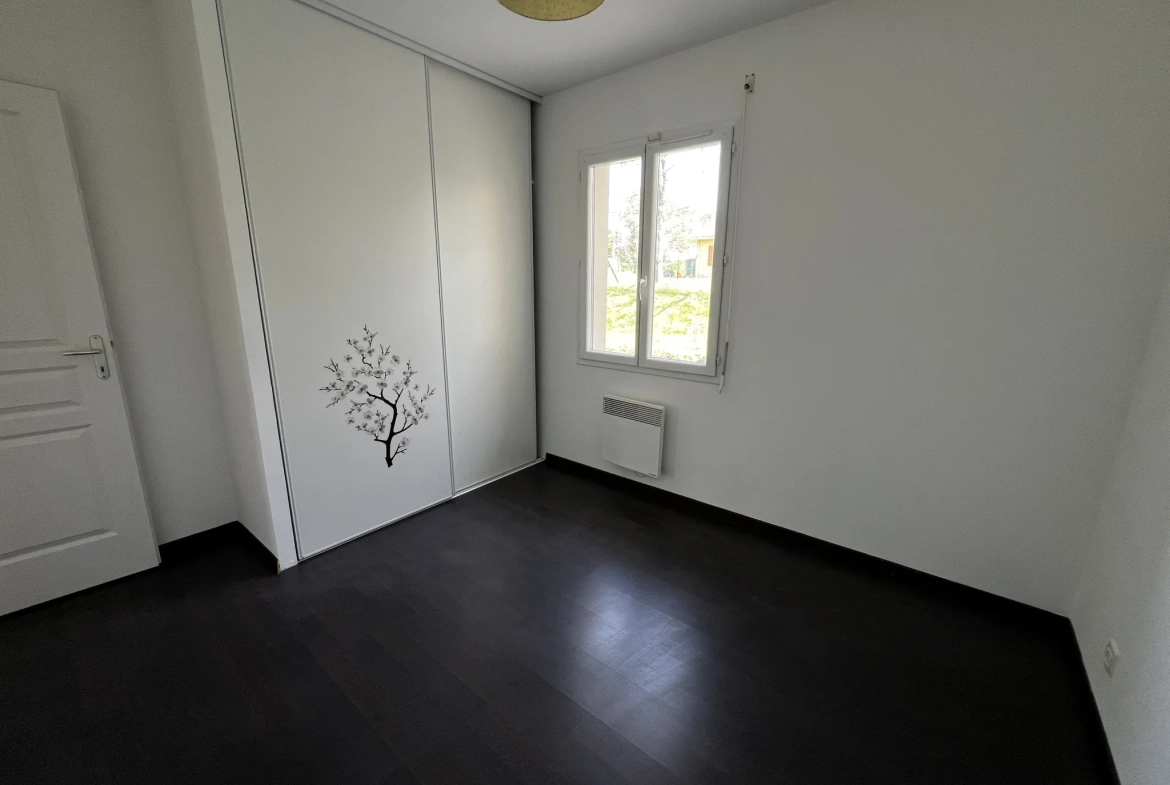 Maison moderne 4 chambres avec terrasse et terrain clos à Noaillan 