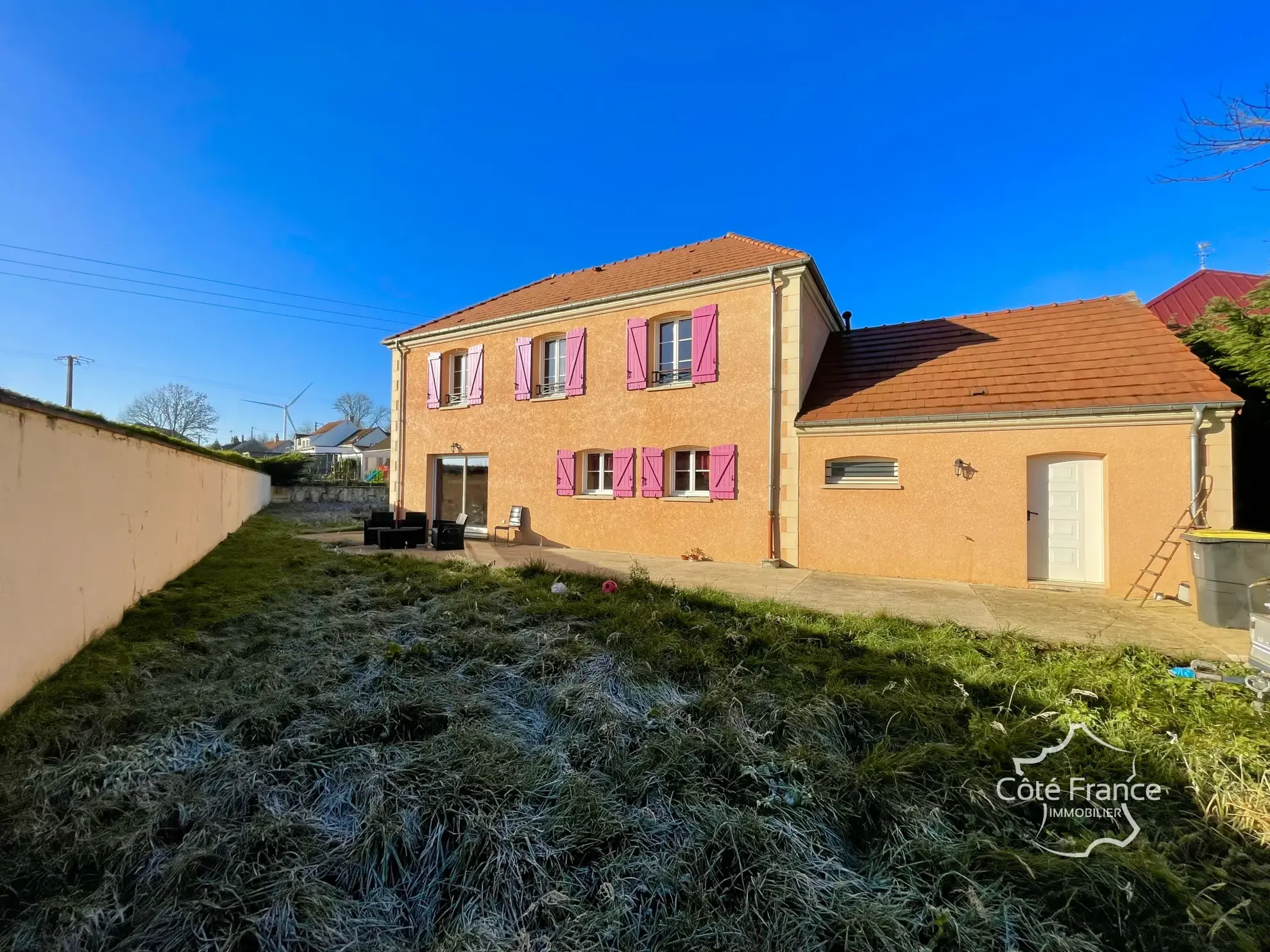 Charmante maison 4 chambres avec jardin sur terrain de 1510m² près d'Avallon 