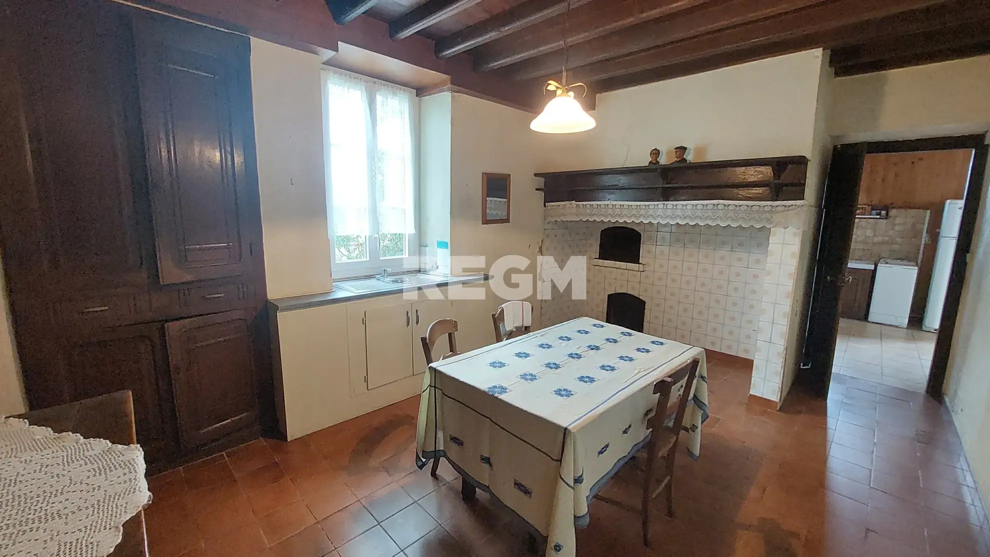 Corps de ferme à vendre à Lestelle Betharram, belle propriété avec dépendances et vue montagne 
