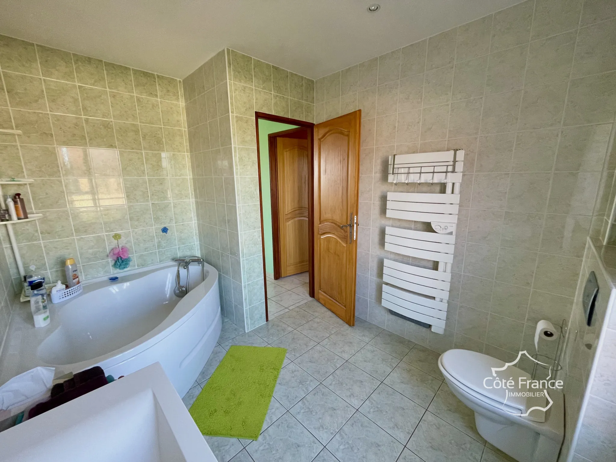 Charmante maison 4 chambres avec jardin sur terrain de 1510m² près d'Avallon 