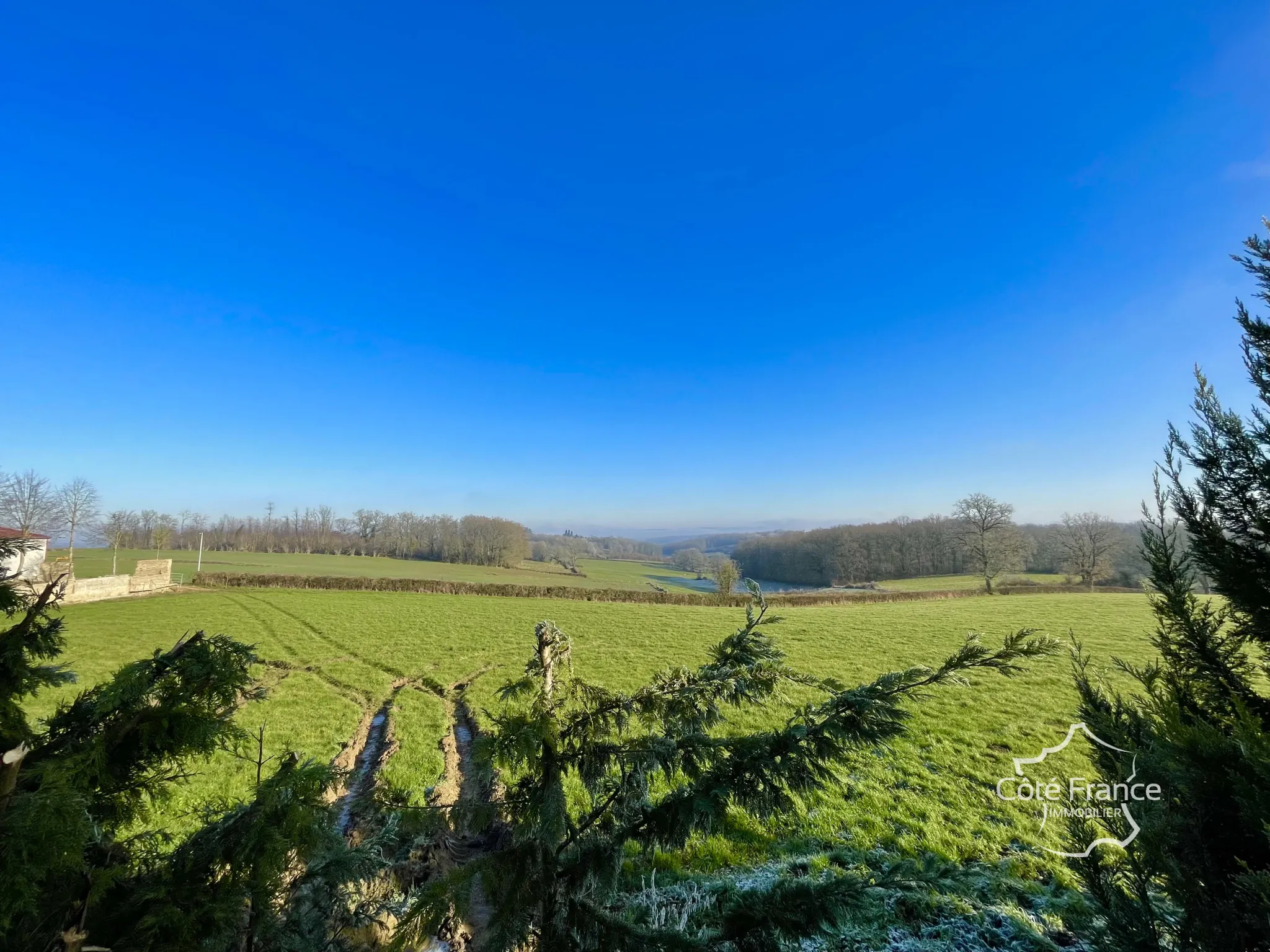 Charmante maison 4 chambres avec jardin sur terrain de 1510m² près d'Avallon 