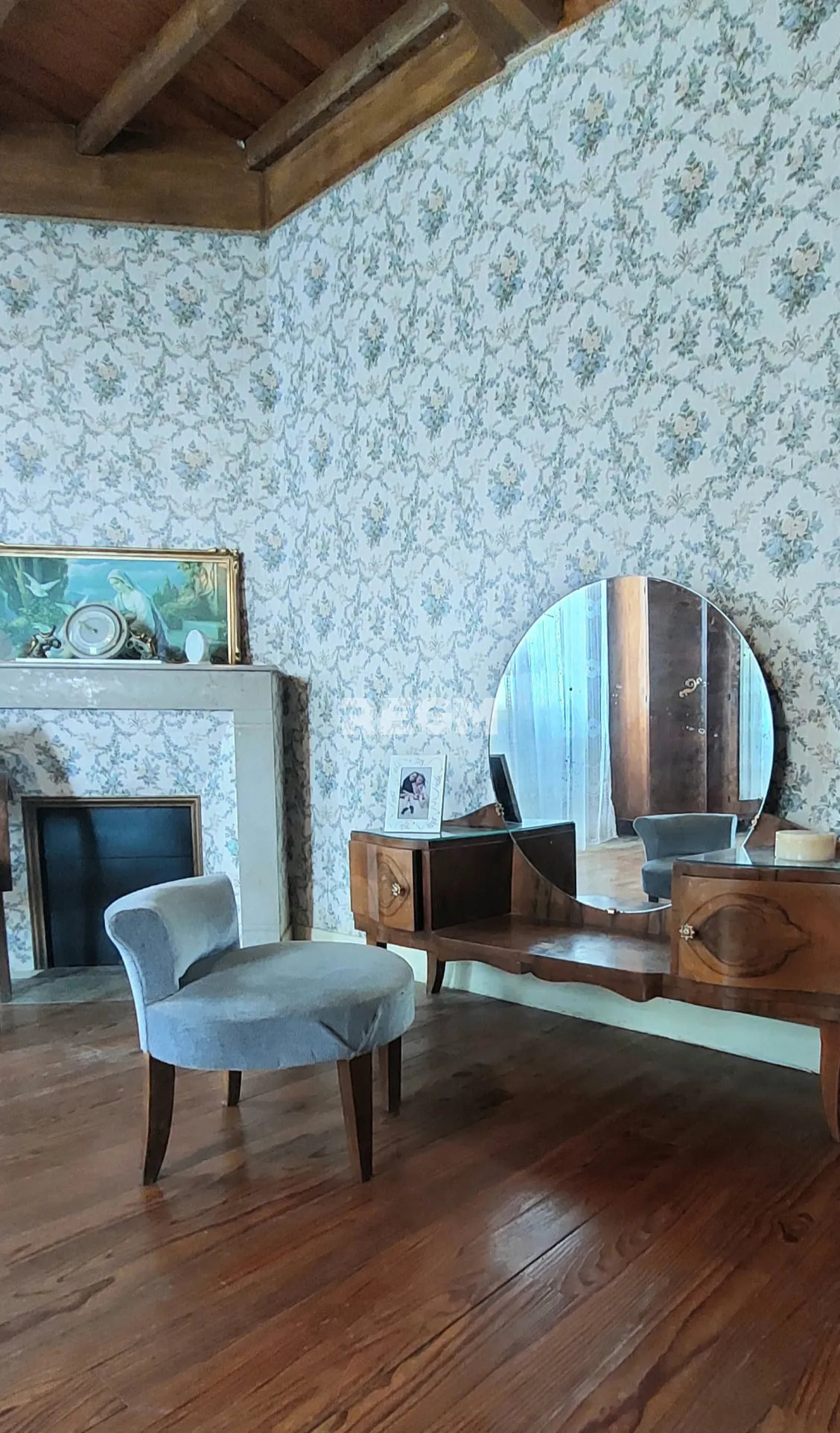 Corps de ferme à vendre à Lestelle Betharram, belle propriété avec dépendances et vue montagne 