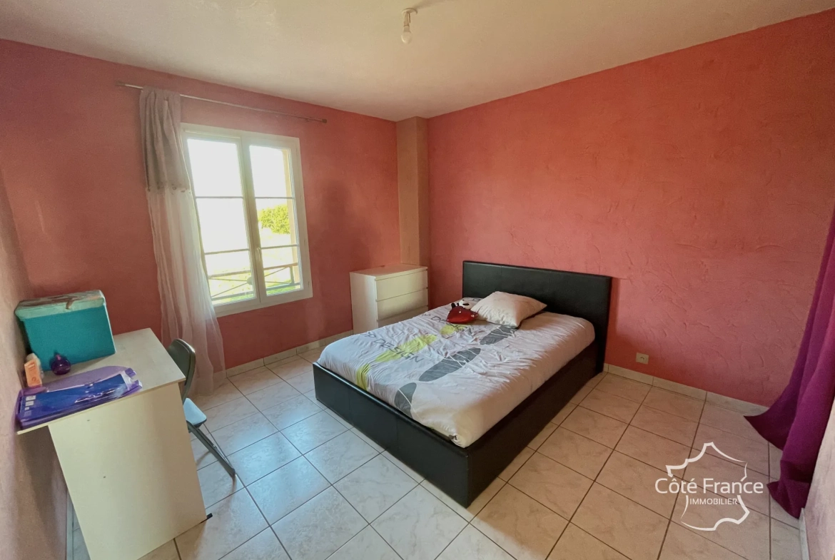 Charmante maison 4 chambres avec jardin sur terrain de 1510m² près d'Avallon 