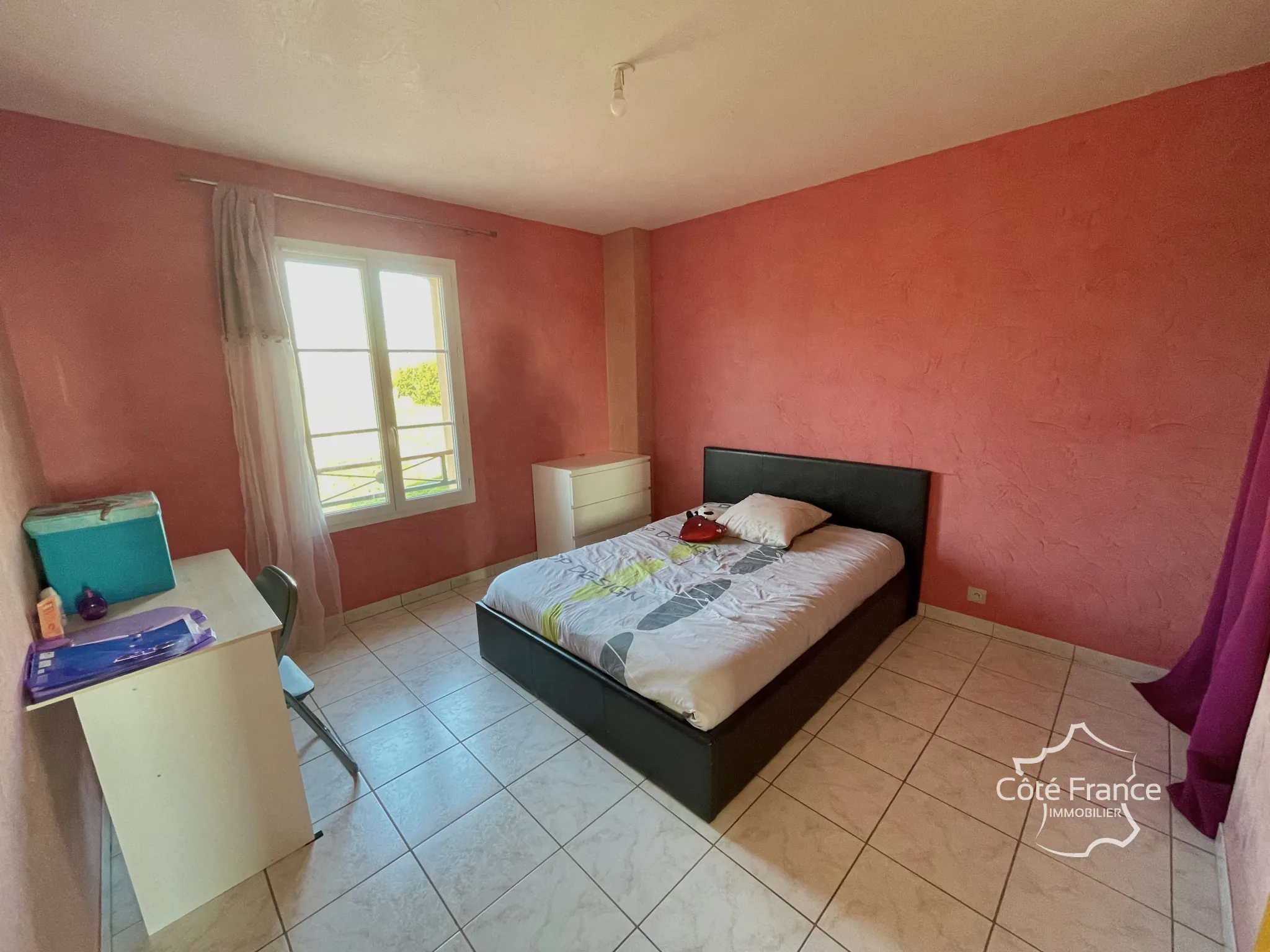 Charmante maison 4 chambres avec jardin sur terrain de 1510m² près d'Avallon 