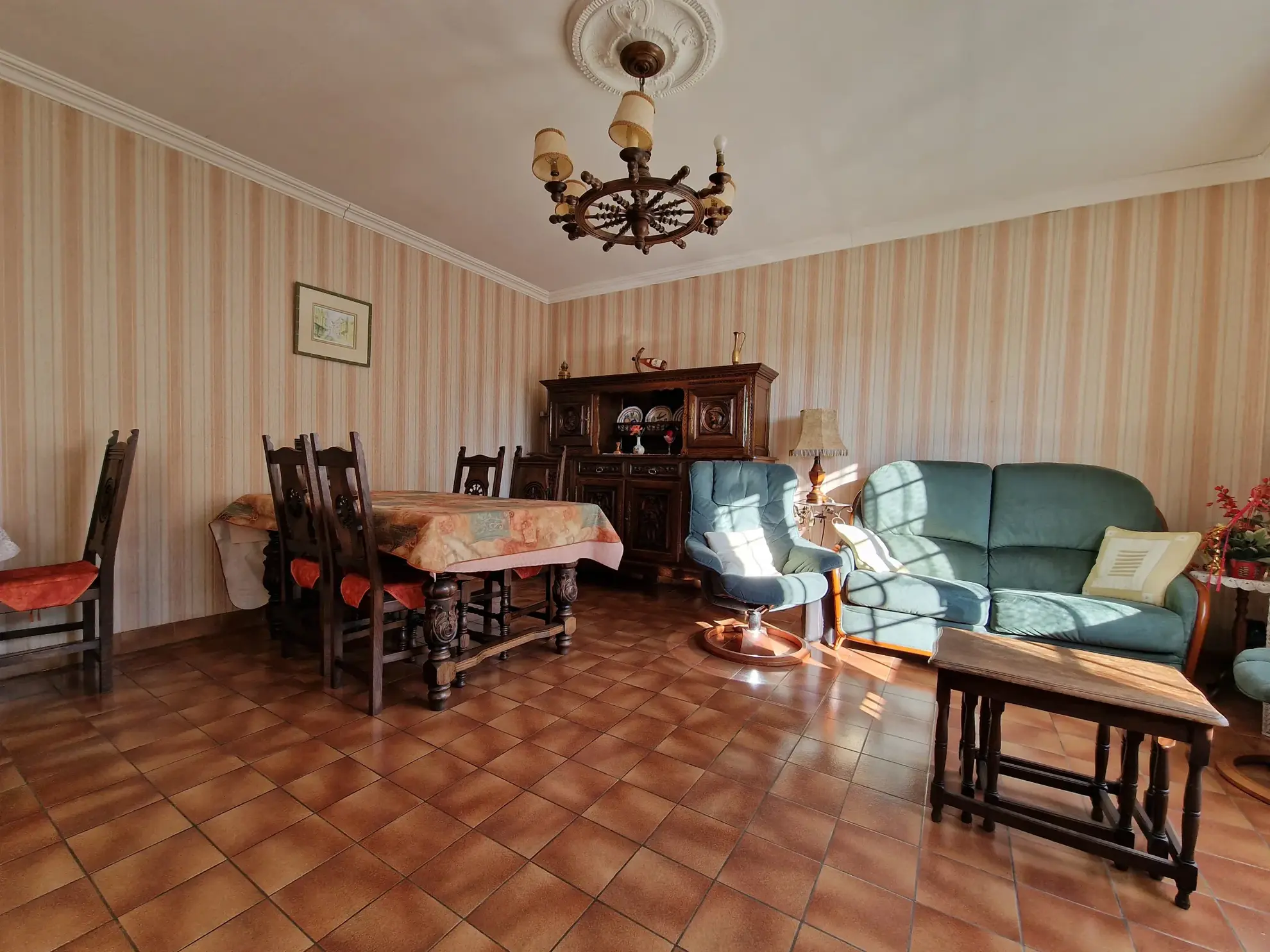 Maison à vendre à Saint-Nicolas-du-Pelem avec jardin, véranda et garage 