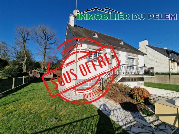 Maison à vendre à Saint-Nicolas-du-Pelem avec jardin, véranda et garage