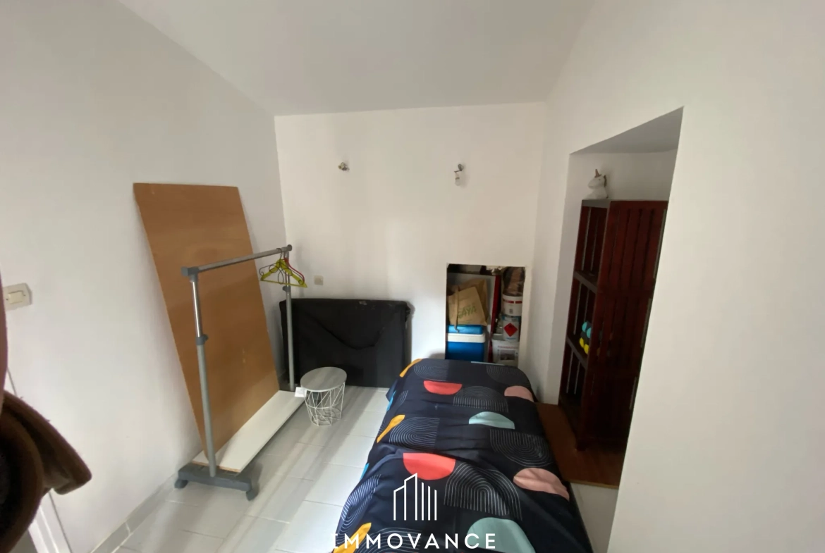 Maison de village en pierre avec balcon à Nant, 50 m² 