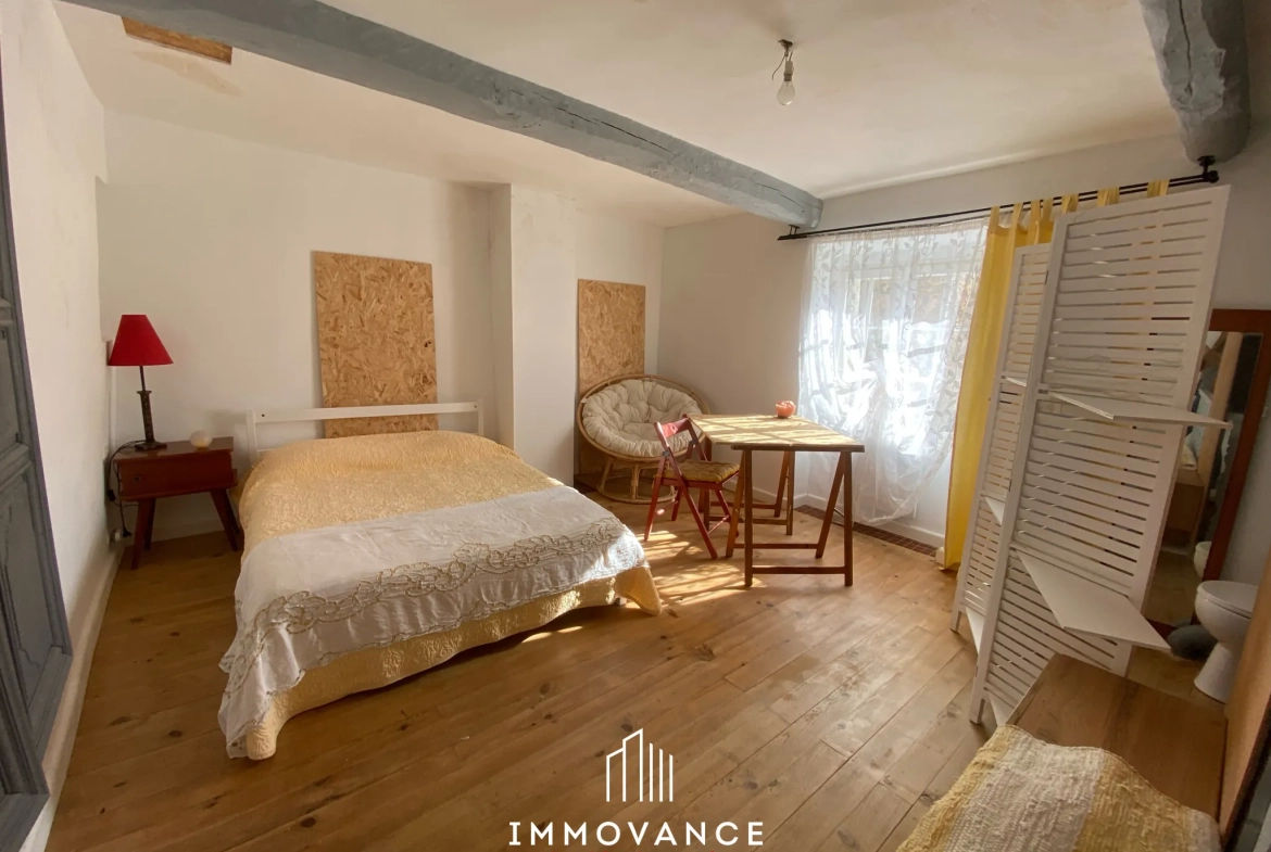 Maison de village en pierre avec balcon à Nant, 50 m² 