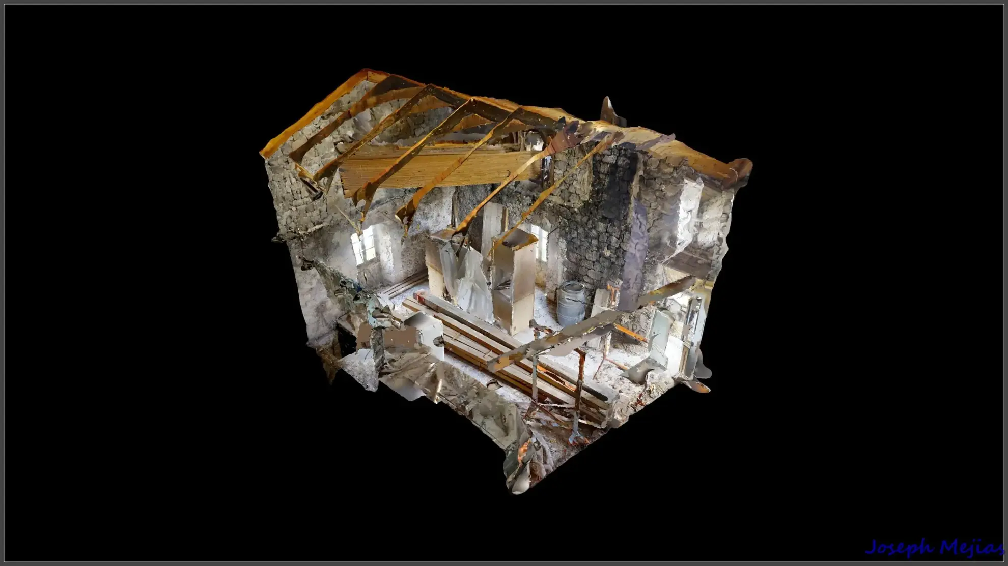 Ancien corps de ferme à rénover en Ardèche verte avec terrain de 6419 m² 
