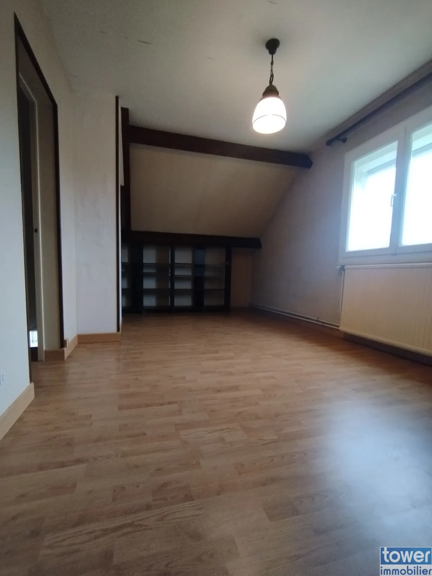Charmante maison à Noyon (60400) avec grand terrain et potentiel d’évolutions 