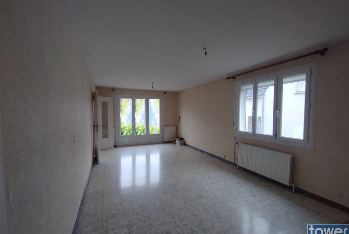 Charmante maison à Noyon (60400) avec grand terrain et potentiel d’évolutions 