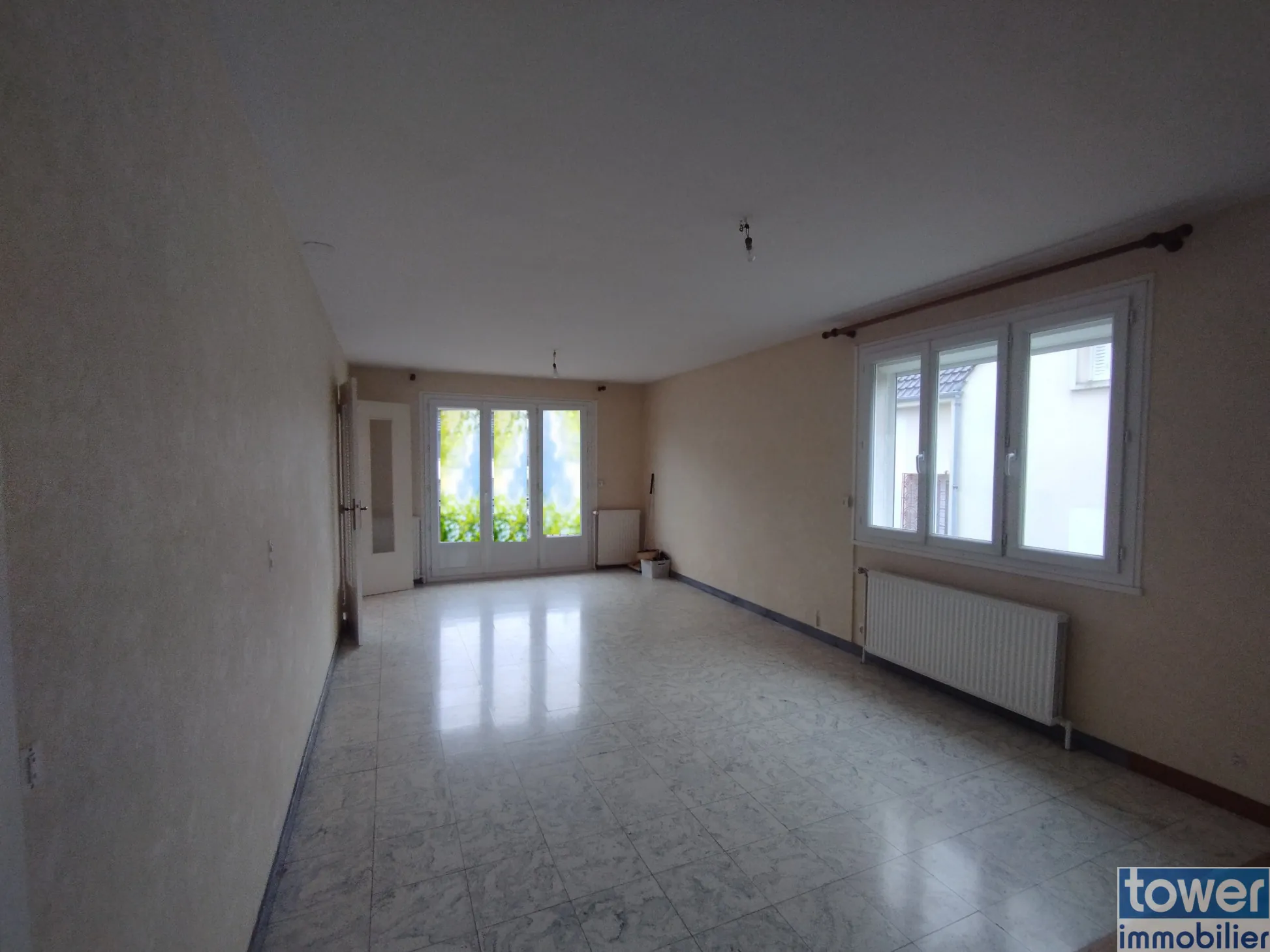Charmante maison à Noyon (60400) avec grand terrain et potentiel d’évolutions 