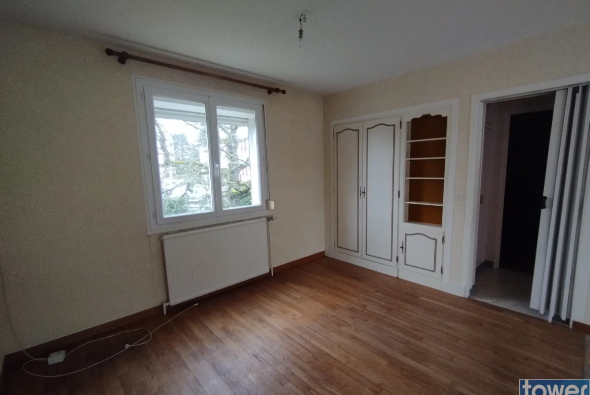 Charmante maison à Noyon (60400) avec grand terrain et potentiel d’évolutions 