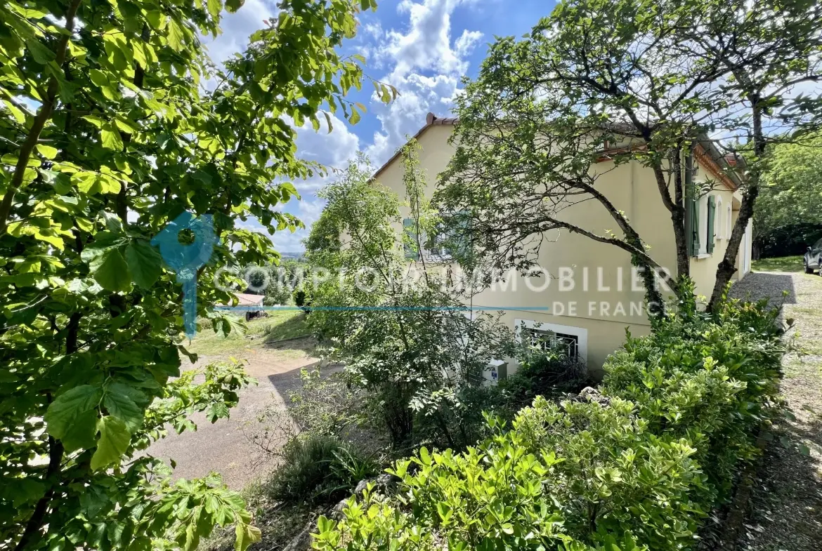 Maison 3 chambres avec sous-sol complet à Damiatte - Vue dégagée et terrain arboré 
