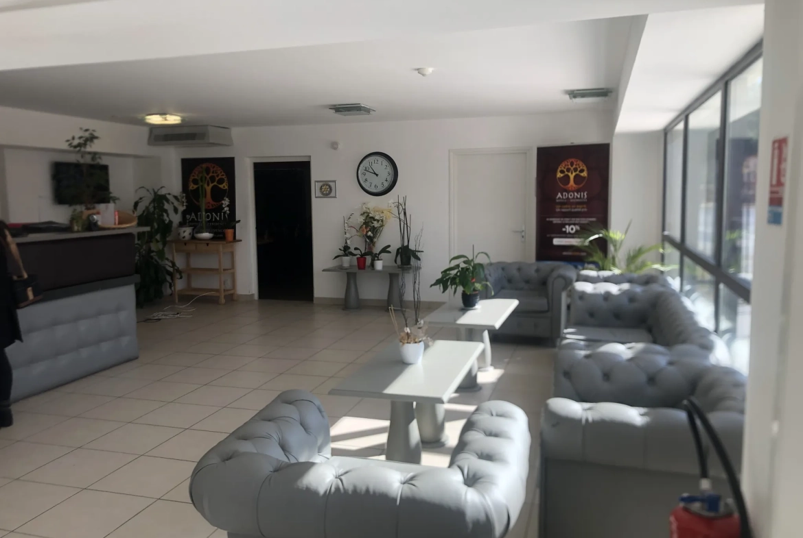 Appartement T1 avec terrasse et piscine à Aix-en-Provence - Investissement rentable 