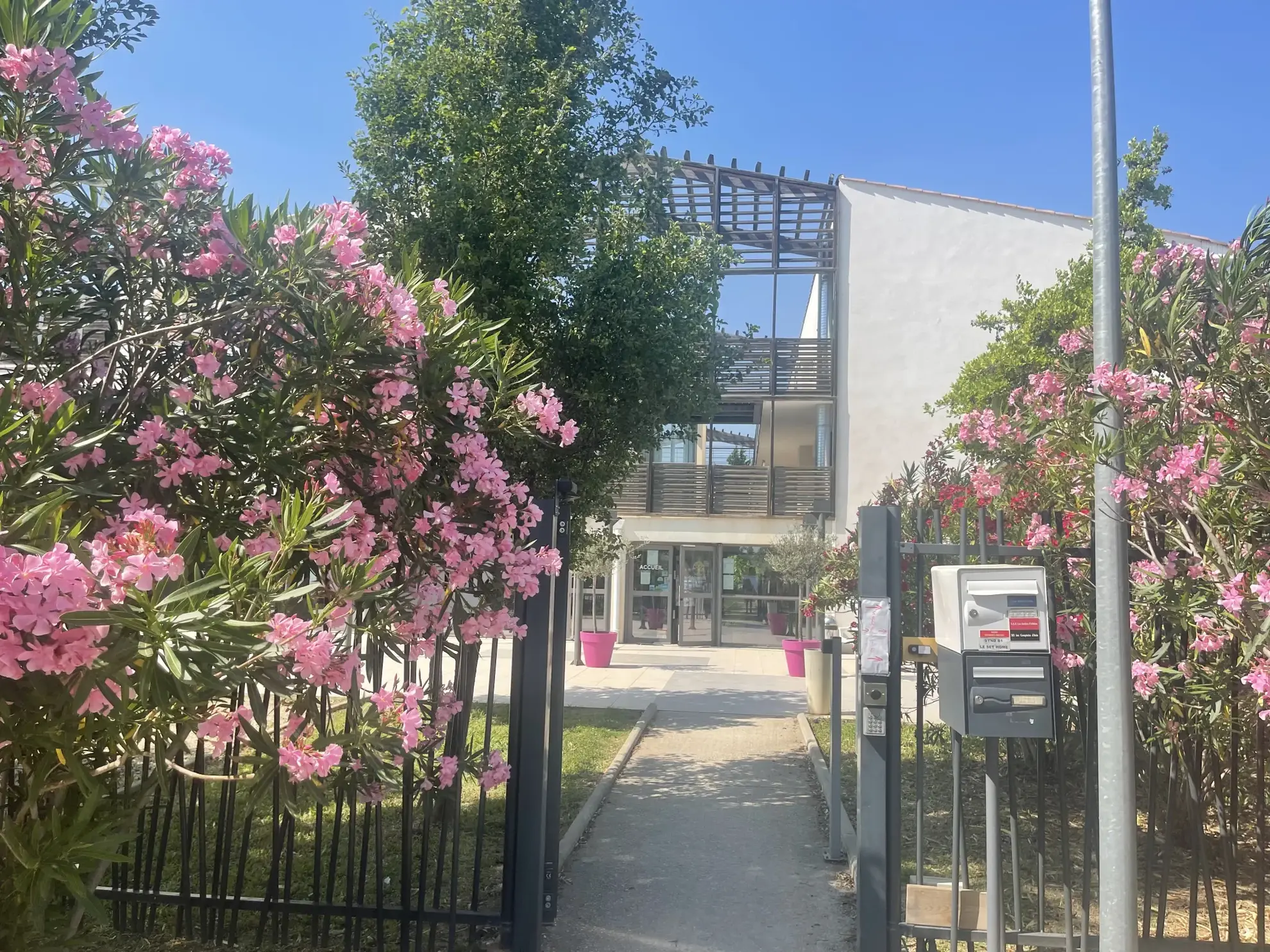Appartement T1 avec terrasse et piscine à Aix-en-Provence - Investissement rentable 