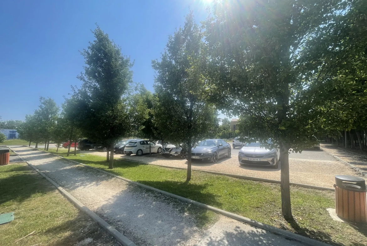Appartement T1 avec terrasse et piscine à Aix-en-Provence - Investissement rentable 