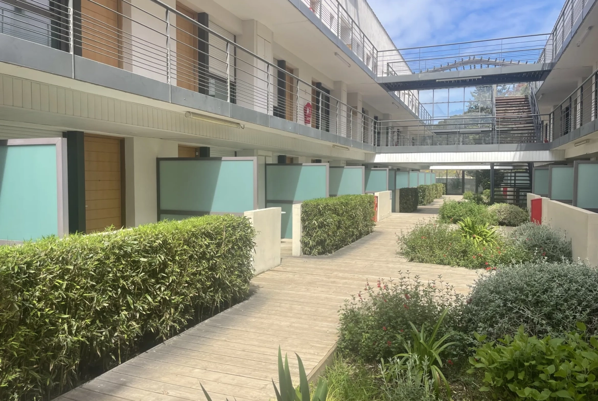 Appartement T1 avec terrasse et piscine à Aix-en-Provence - Investissement rentable 