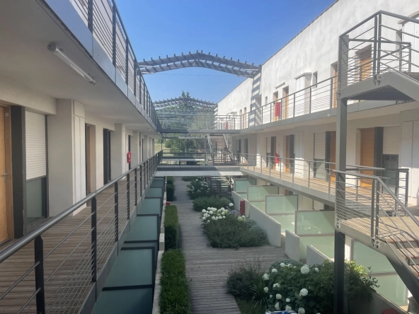 Appartement T1 avec terrasse et piscine à Aix-en-Provence - Investissement rentable 