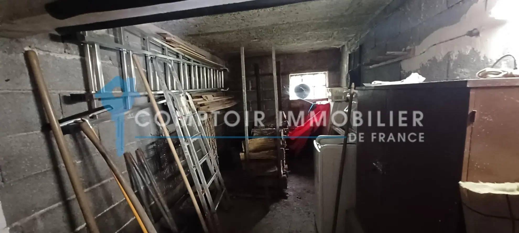 Chalet à vendre au Mourtis à proximité du domaine skiable et des sentiers de randonnée 