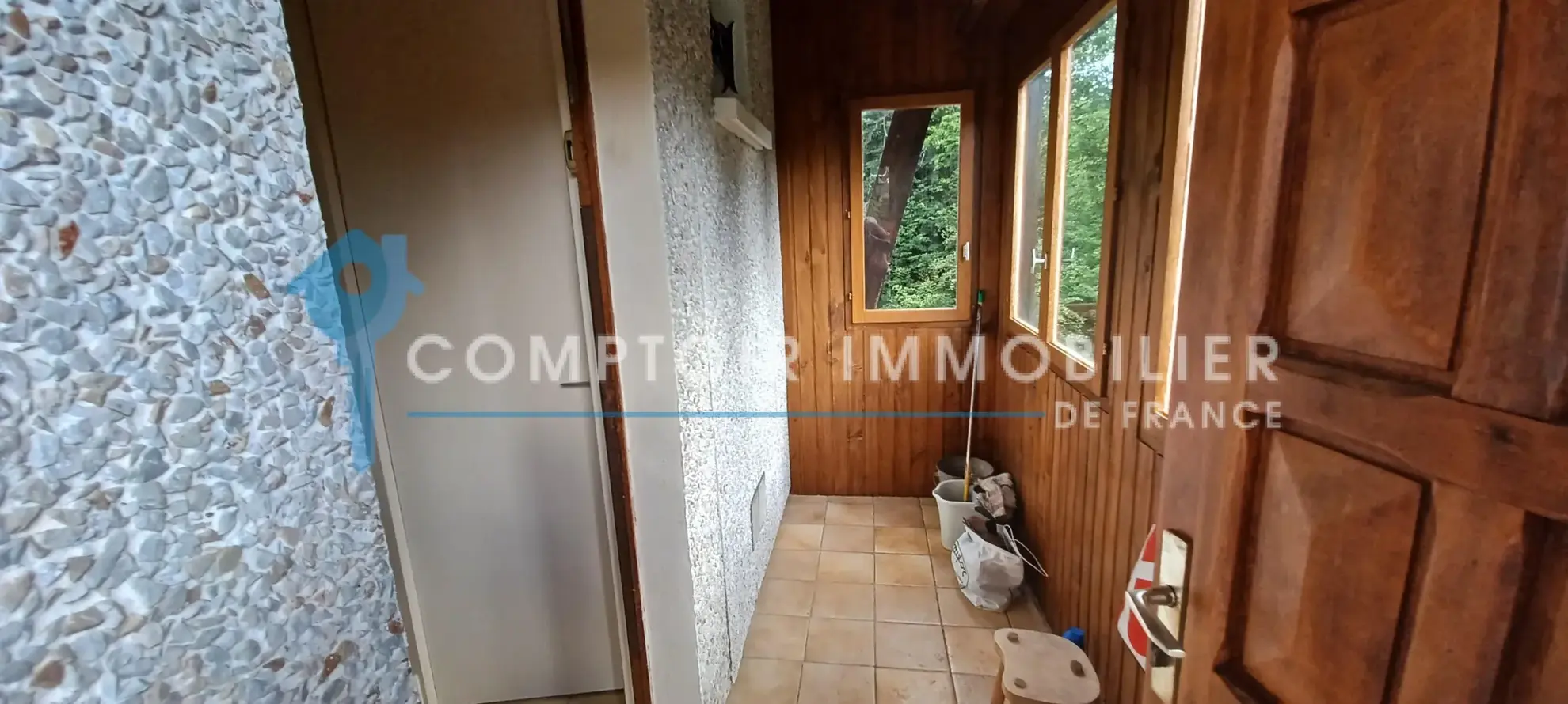 Chalet à vendre au Mourtis à proximité du domaine skiable et des sentiers de randonnée 