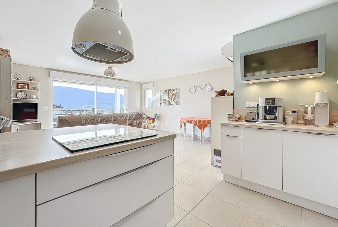 Appartement F3 neuf avec terrasse et ascenseur à Millau 
