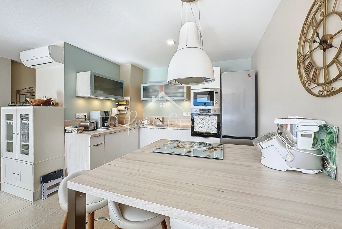 Appartement F3 neuf avec terrasse et ascenseur à Millau 
