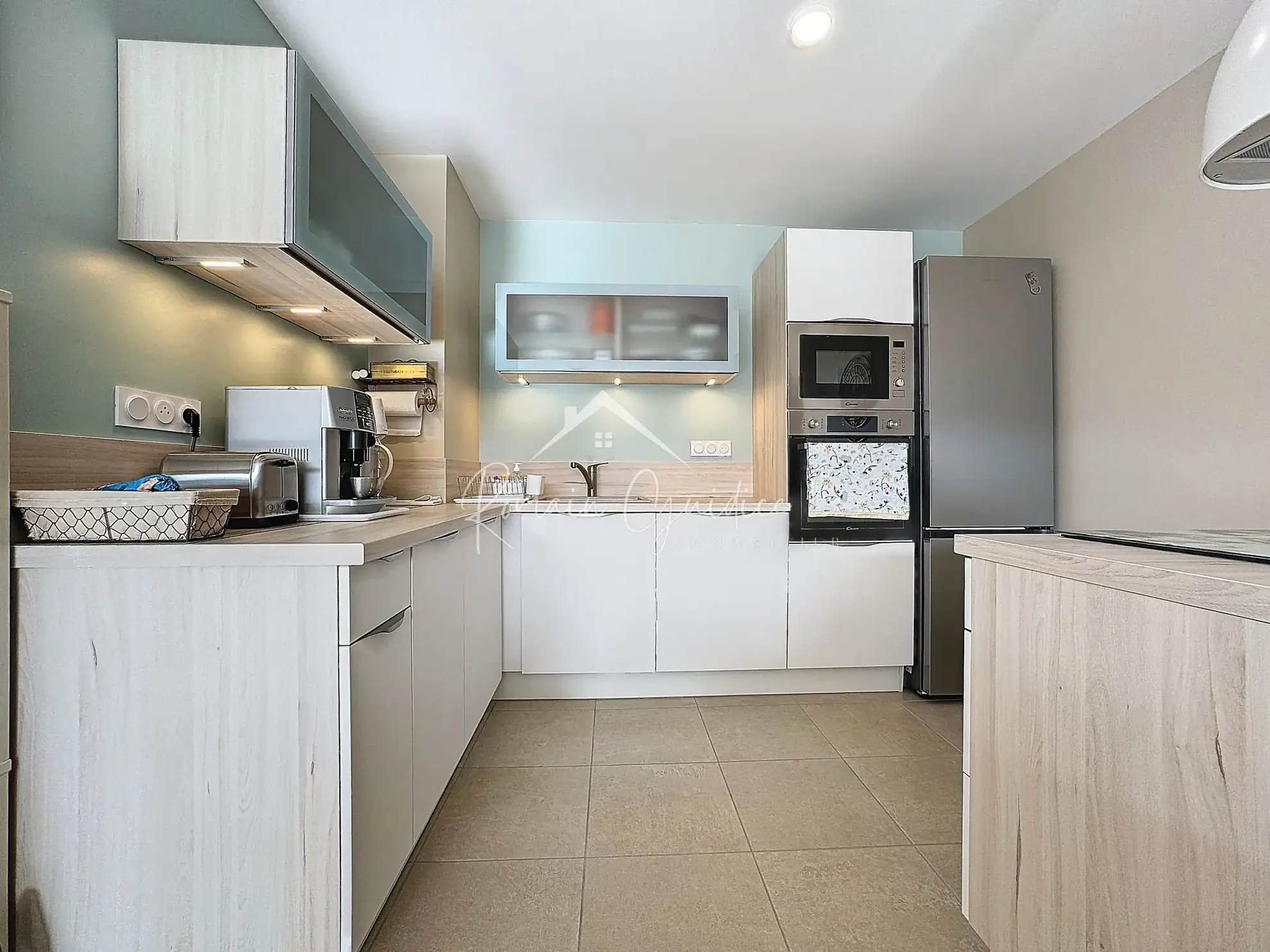 Appartement F3 neuf avec terrasse et ascenseur à Millau 