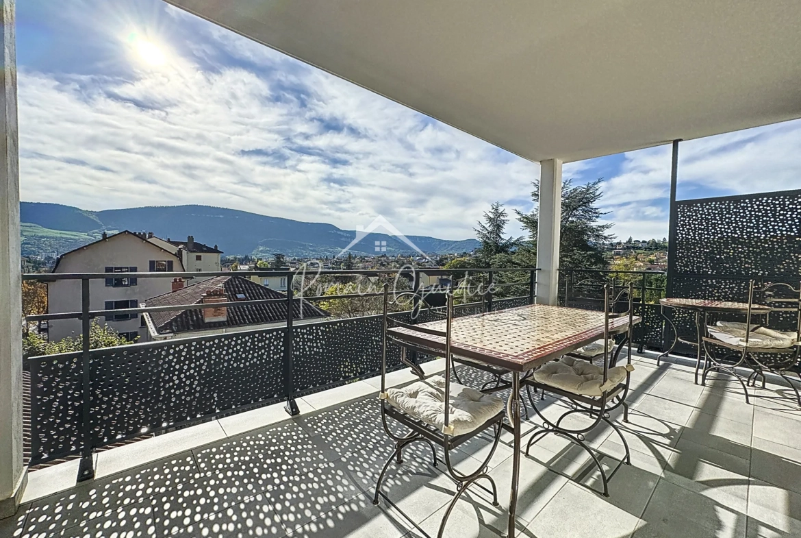 Appartement F3 neuf avec terrasse et ascenseur à Millau 