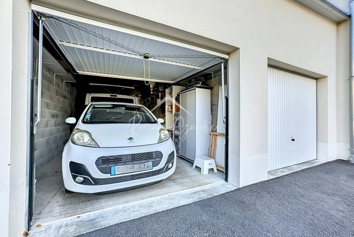 Appartement F3 neuf avec terrasse et ascenseur à Millau 