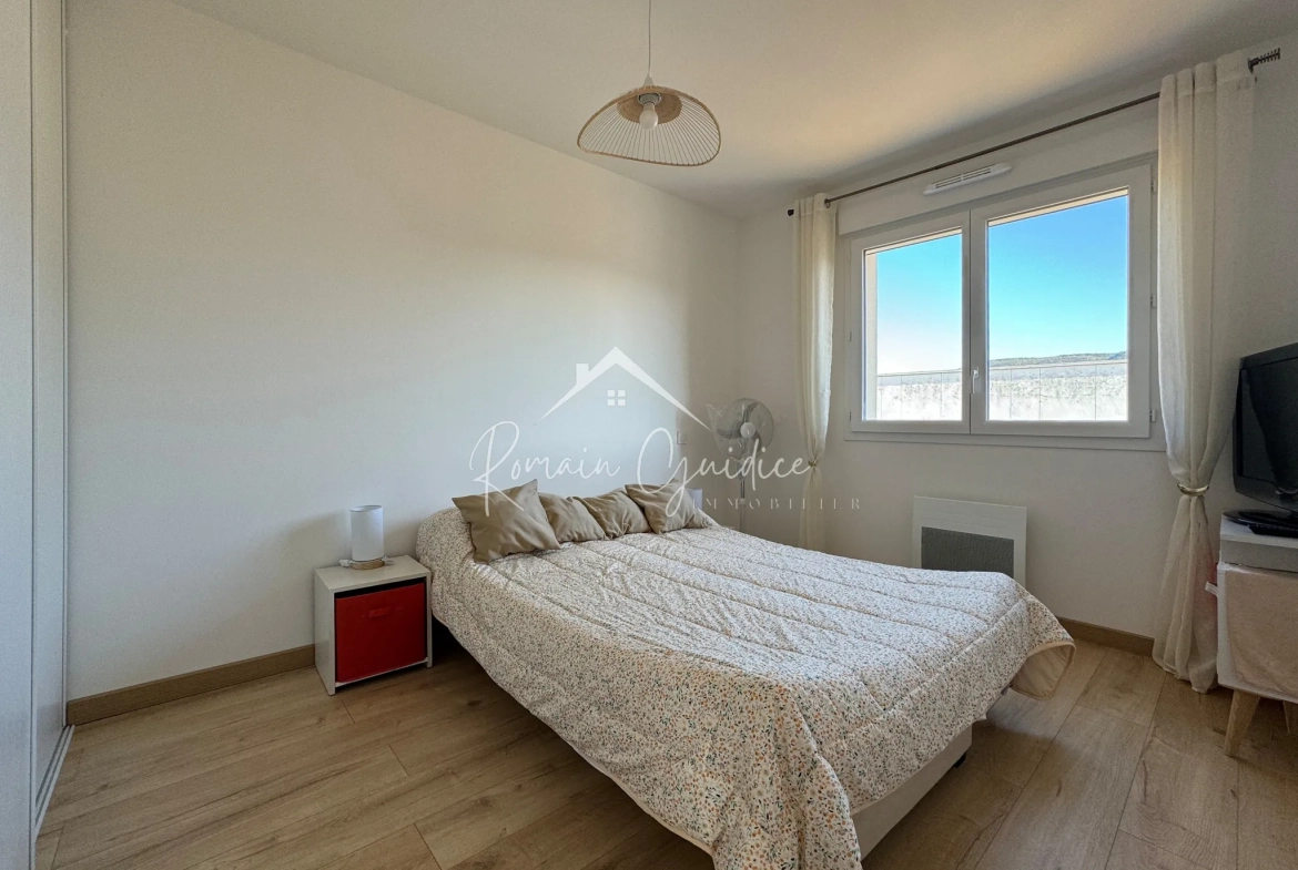 Appartement F3 neuf avec terrasse et ascenseur à Millau 