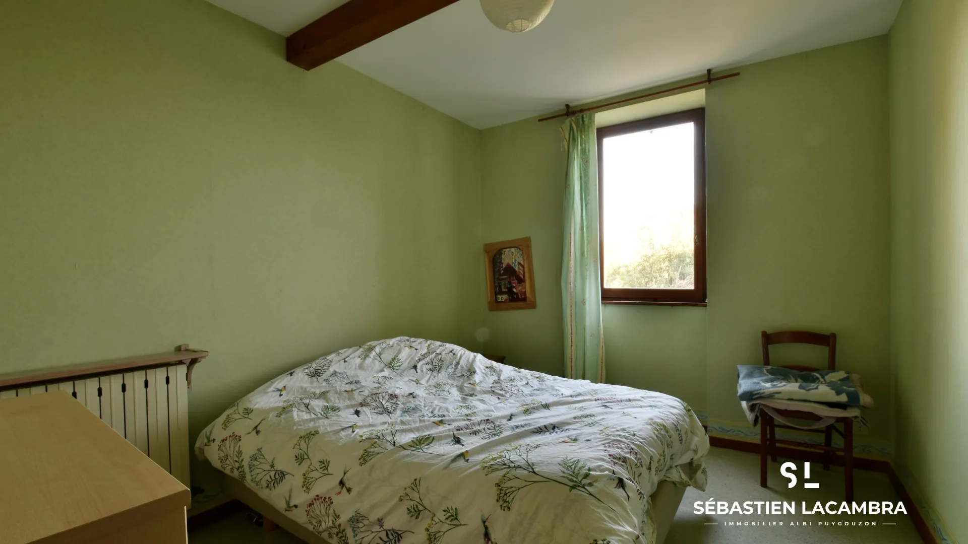 Maison ancienne avec dépendances et terrains à Puygouzon 