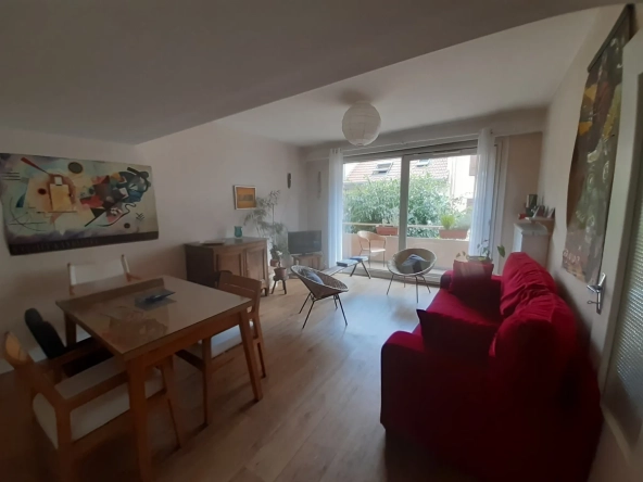 Appartement 3 pièces avec grand balcon à Gap, proximité du centre-ville