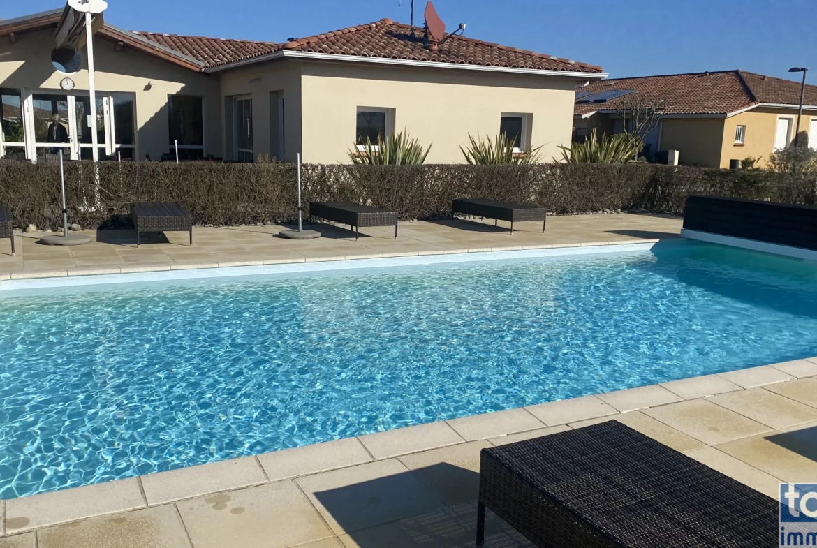 Maison de plain-pied avec services dans résidence senior à Lombez 