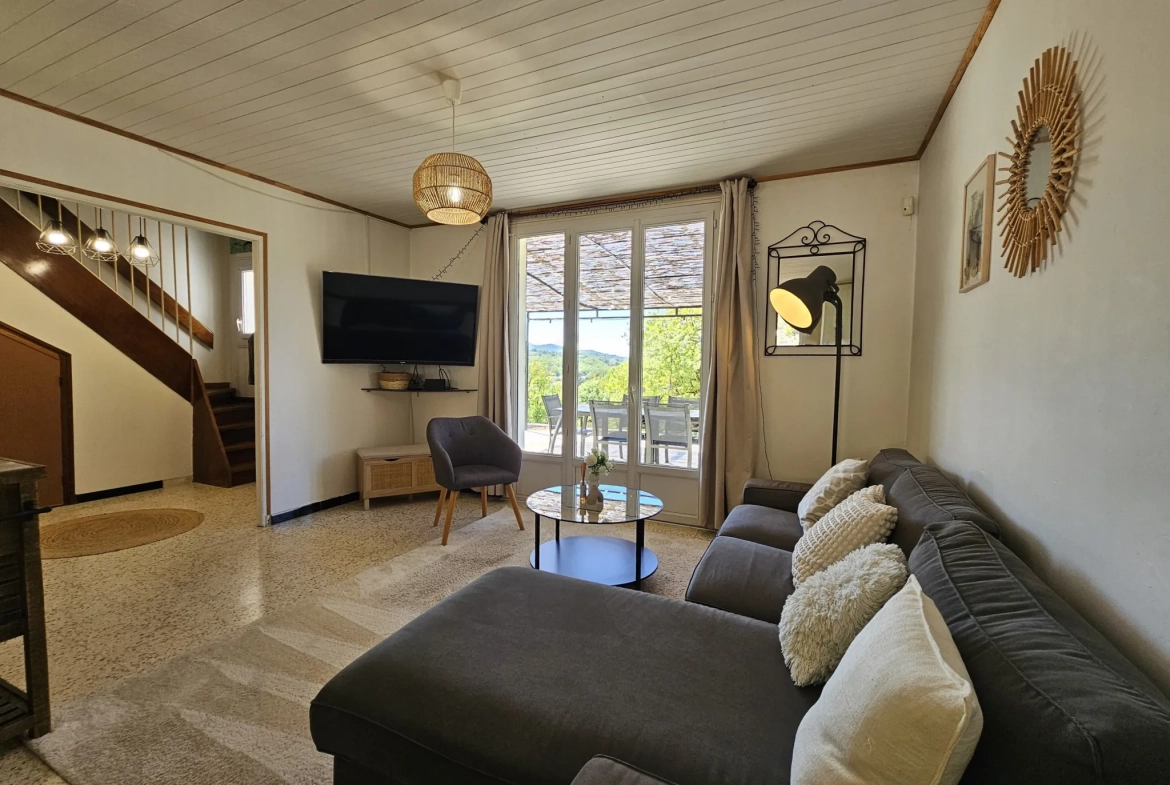 Maison de 84 m² avec jardin et vue panoramique sur le Luberon 