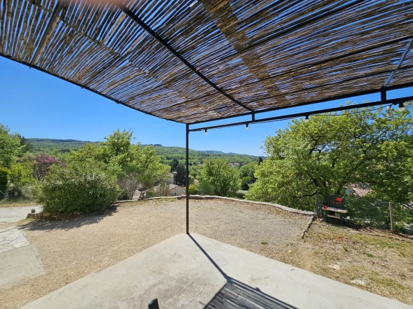 Maison de 84 m² avec jardin et vue panoramique sur le Luberon