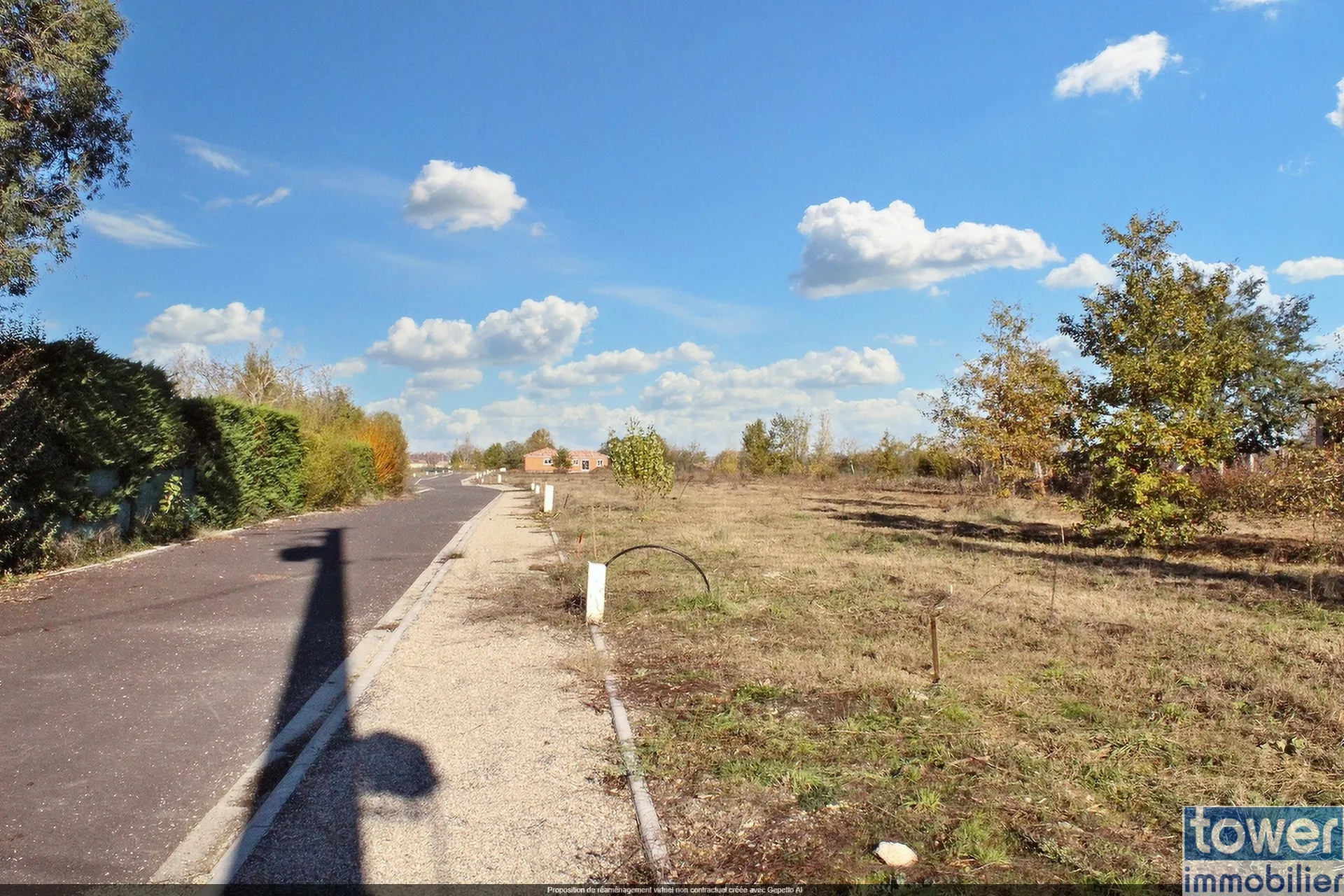 Terrain constructible de 705 m² à Nègrepelisse, proche Montauban, dans un environnement paisible 
