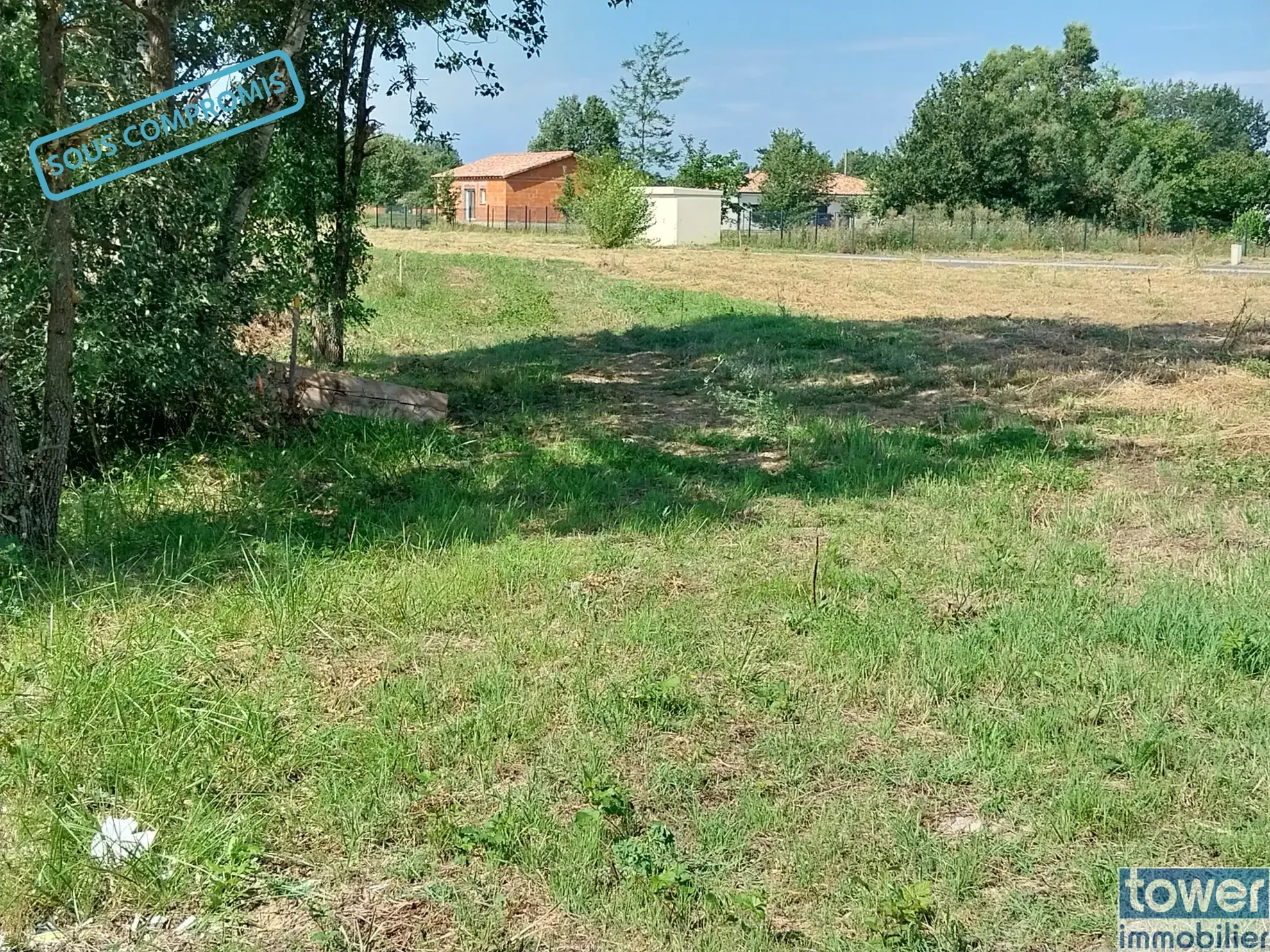 Terrain constructible de 705 m² à Nègrepelisse, proche Montauban, dans un environnement paisible 